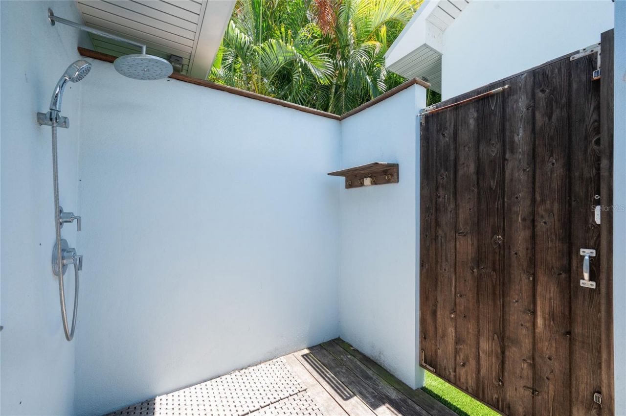 242 Gladiolus Street, Anna Maria, FL 34216 Photo