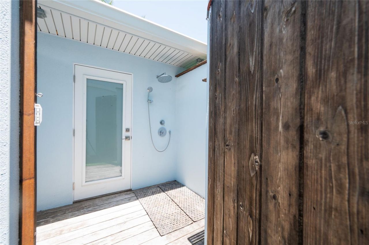 242 Gladiolus Street, Anna Maria, FL 34216 Photo