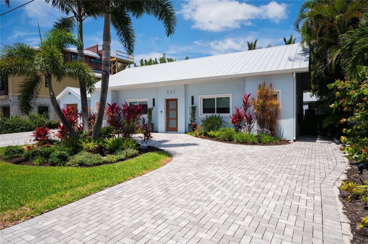 242 Gladiolus Street, Anna Maria, FL 34216 Photo