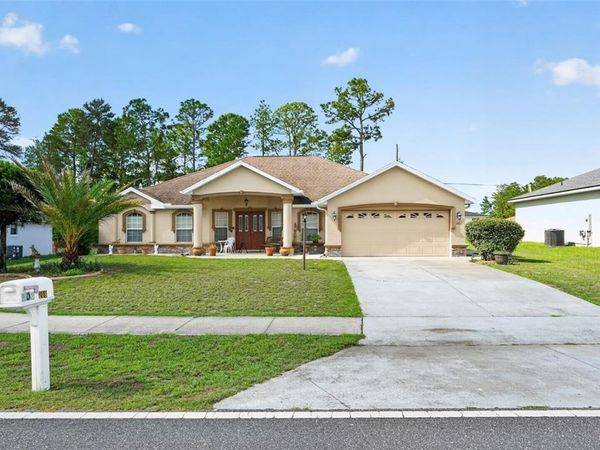 208 MARION OAKS TRAIL , OCALA, FL 34473