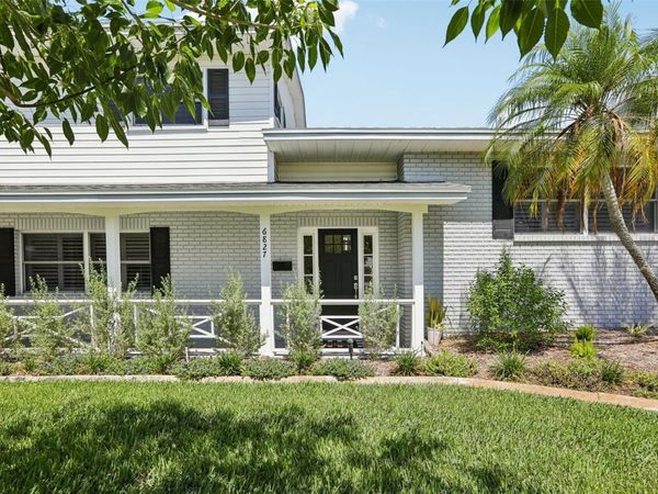 6827 TEQUESTA DRIVE , SEMINOLE, FL 33777