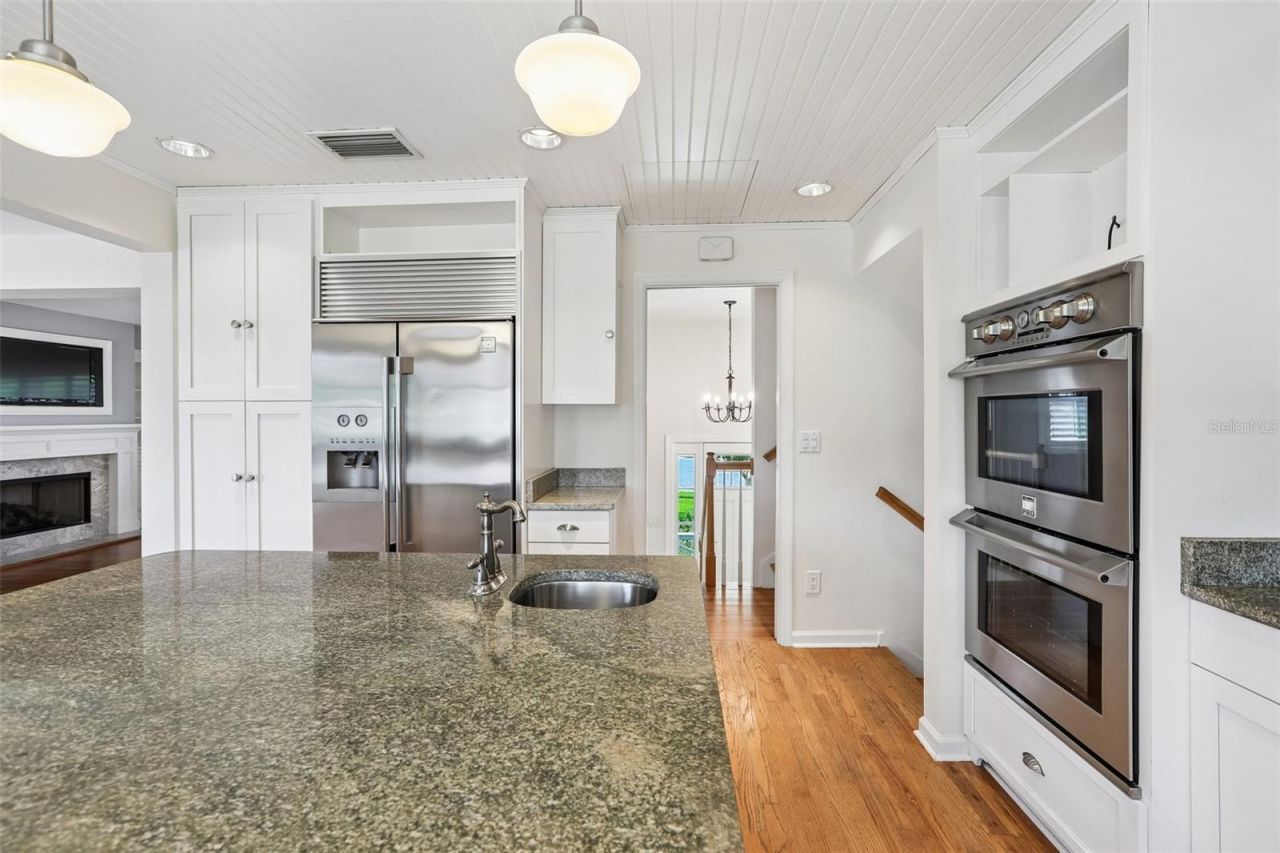 6827 Tequesta Drive, Seminole, FL 33777 Photo