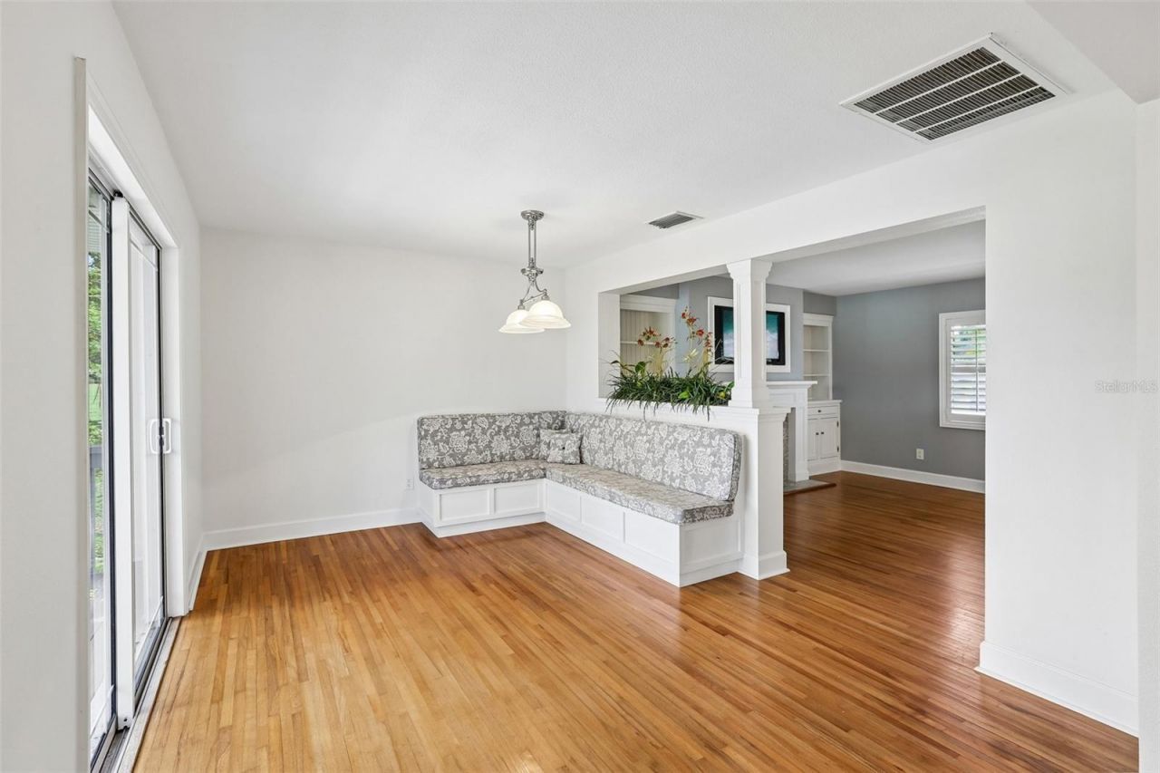 6827 Tequesta Drive, Seminole, FL 33777 Photo