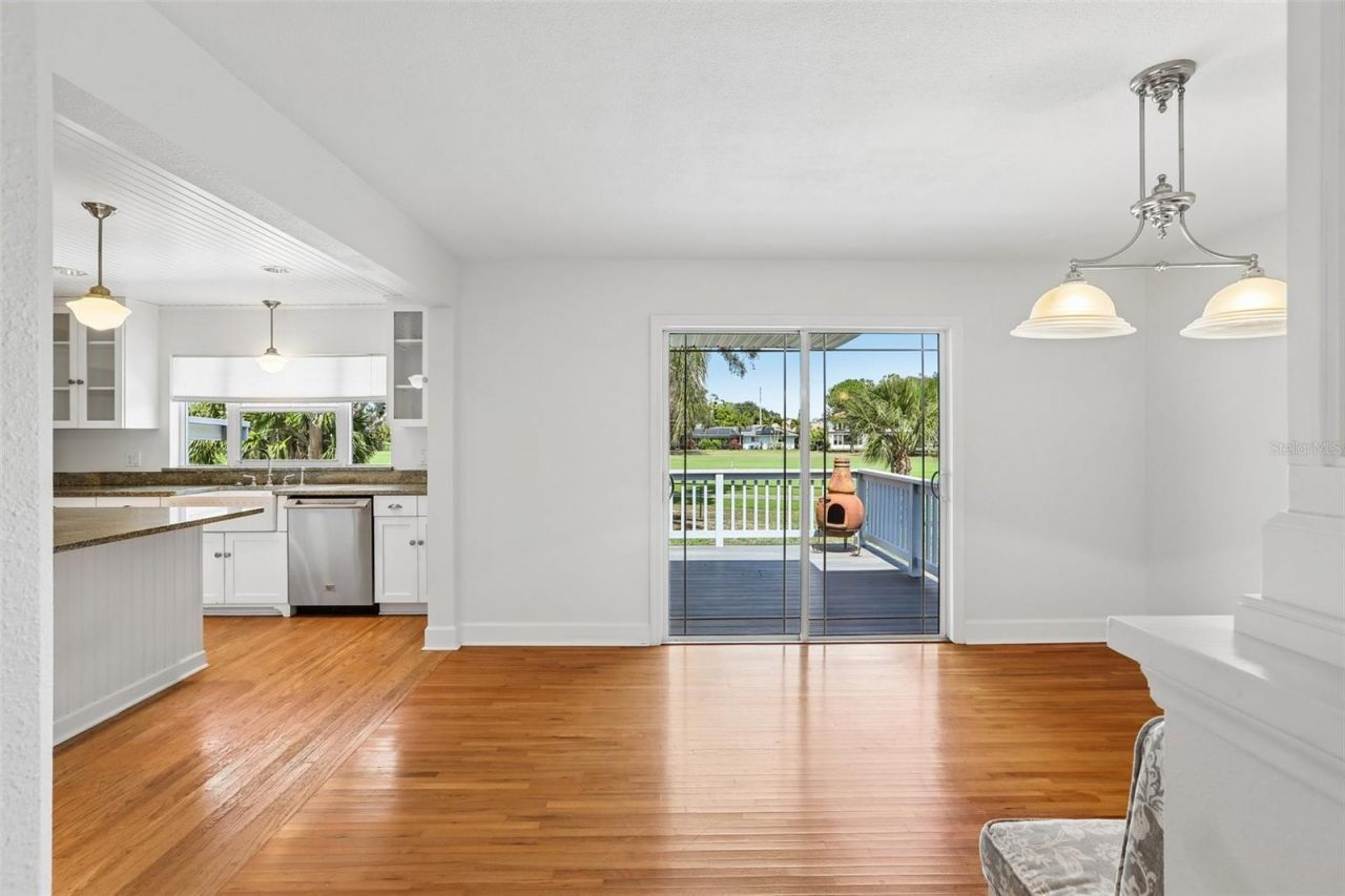 6827 Tequesta Drive, Seminole, FL 33777 Photo