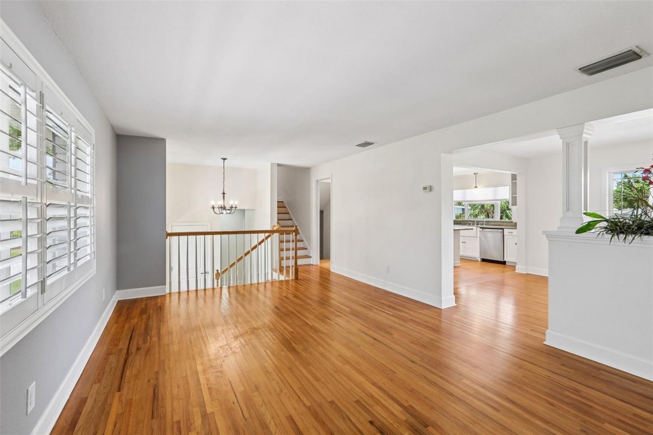 6827 Tequesta Drive, Seminole, FL 33777 Photo
