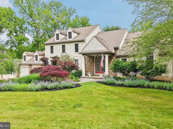 378 S WARNER ROAD, WAYNE, PA 19087
