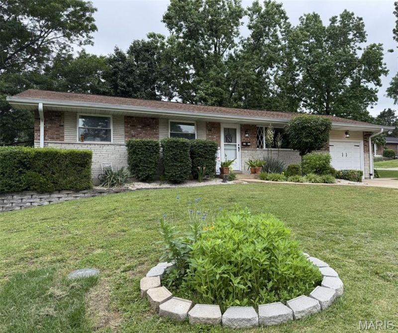 2211 Rosegarden Drive, Unincorporated, MO 63125 Main Photo