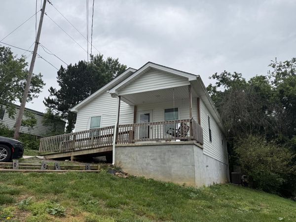 205 E Broyles Street, Greeneville, TN 37745