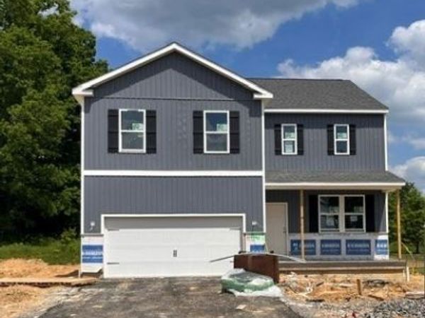 358 Leslie Farms Dr, Evans City, PA 16033