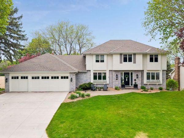 18425 5th Avenue N, Plymouth, MN 55447