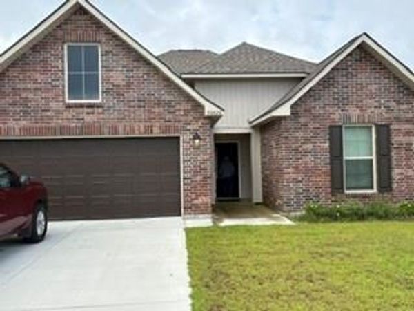 30828 ROWLEY Drive , Lacombe, LA 70445