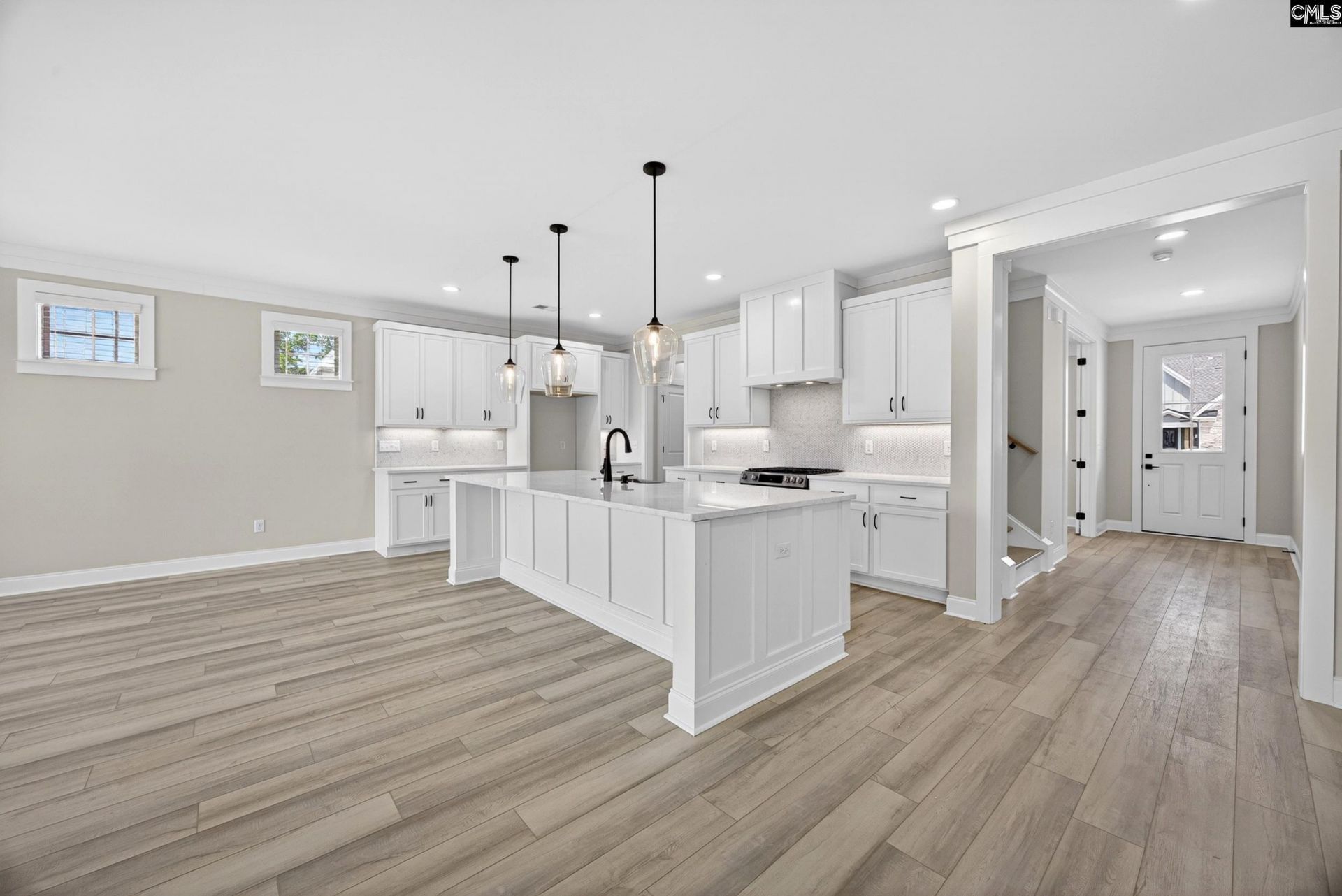 2023 Shallow Bluff Court Photo 9