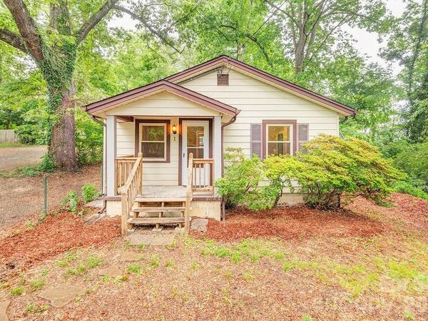 1 Narbeth Road , Asheville, NC 28806