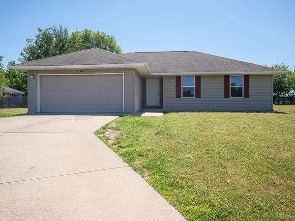 3826 S Lexus Court S, Springfield, MO 65807