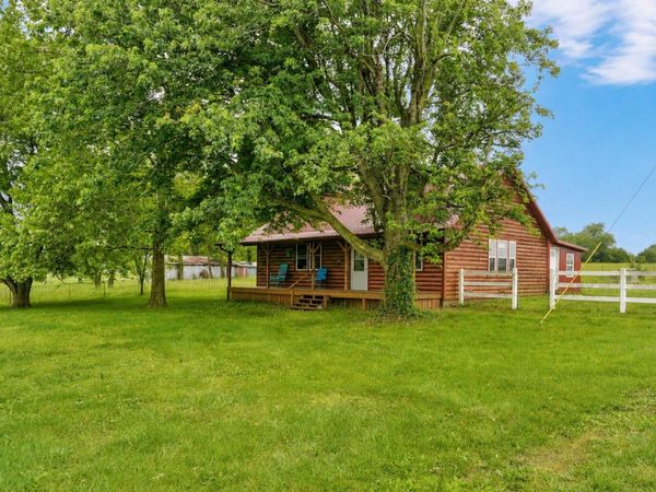 22783 Lawrence 1210, Aurora, MO 65605
