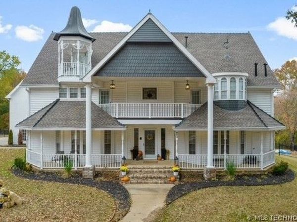 804 E Van Buren Street , Broken Arrow, OK 74011