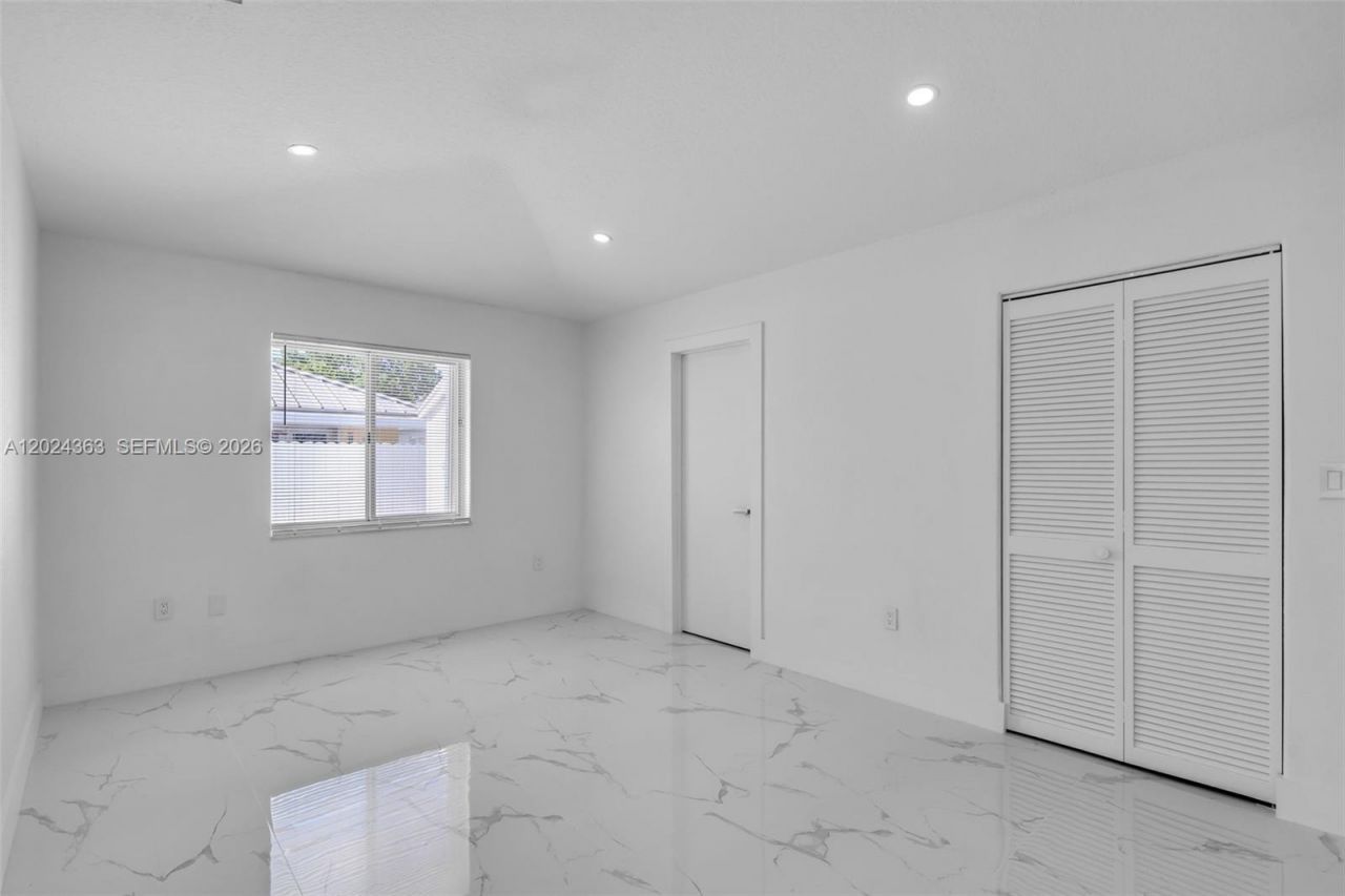 9703 NW 127th St , Hialeah Gardens, FL 33018 Photo