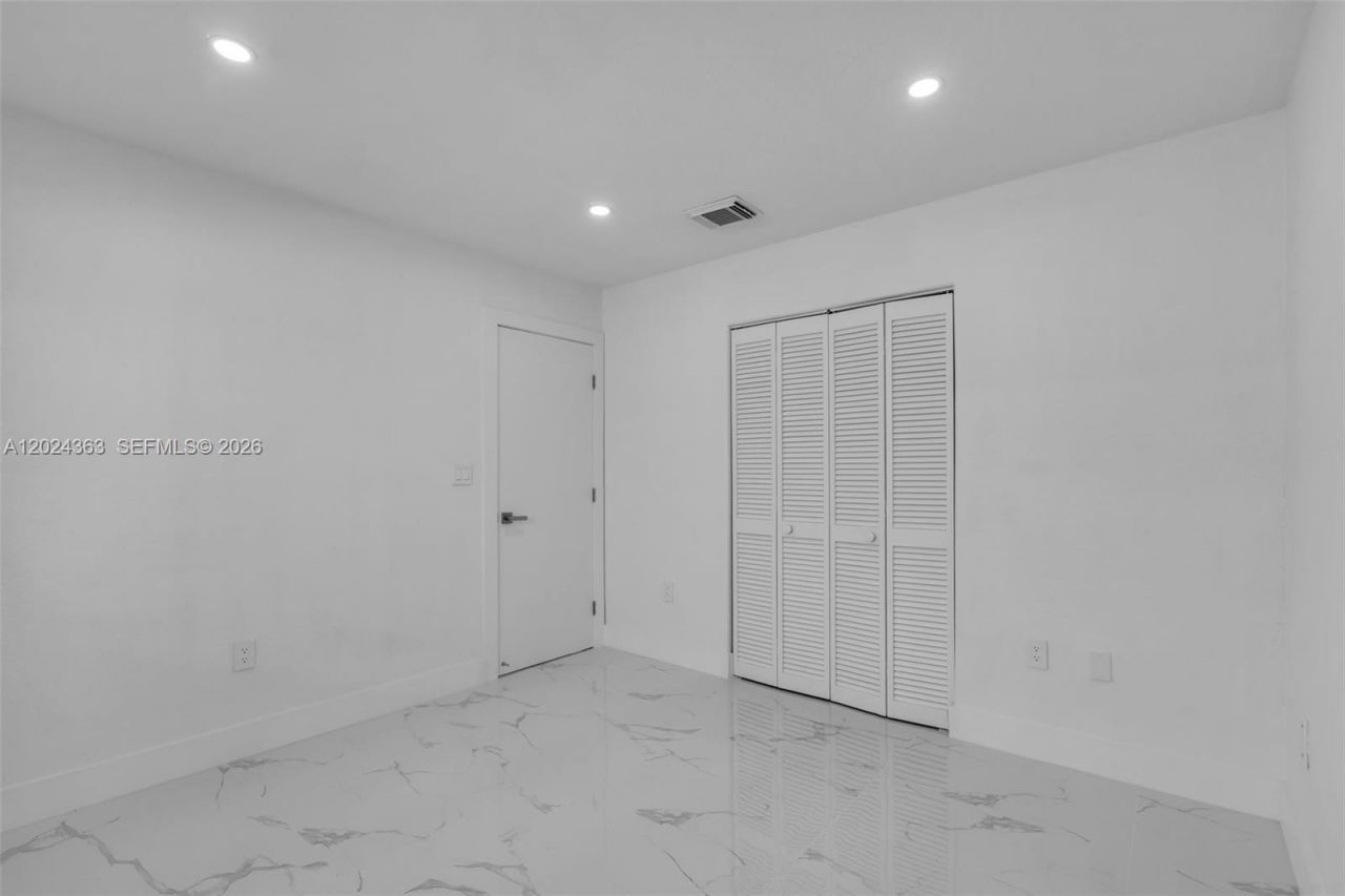 9703 NW 127th St , Hialeah Gardens, FL 33018 Photo