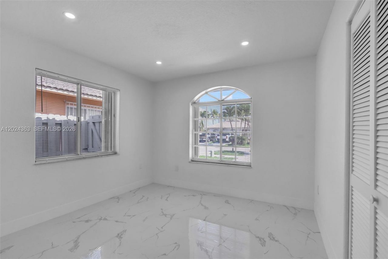 9703 NW 127th St , Hialeah Gardens, FL 33018 Photo