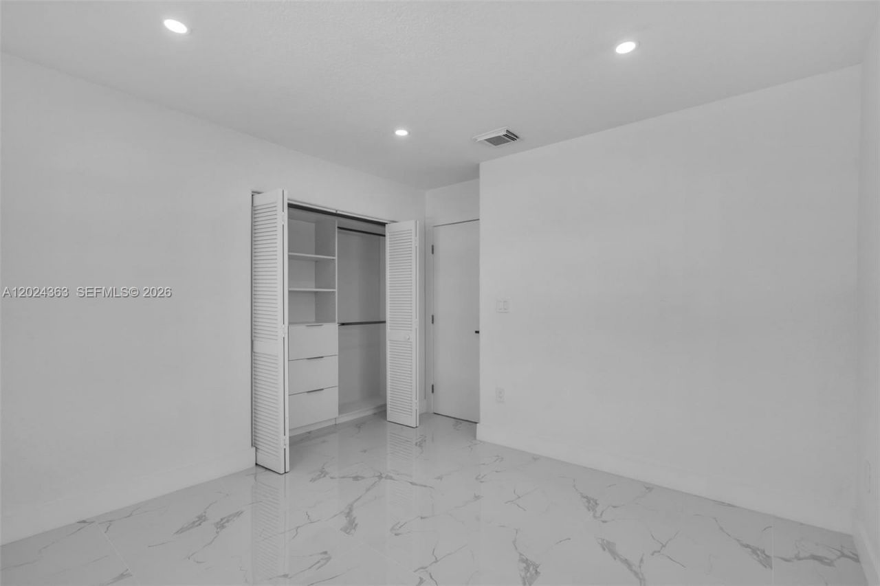 9703 NW 127th St , Hialeah Gardens, FL 33018 Photo