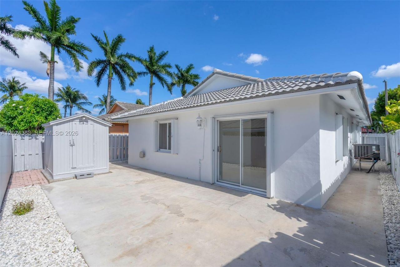 9703 NW 127th St , Hialeah Gardens, FL 33018 Photo