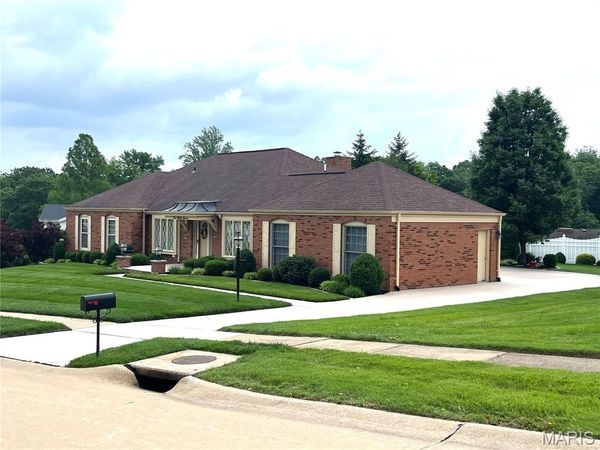 287 Glen Valley Drive, Chesterfield, MO 63017