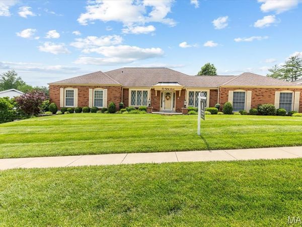 287 Glen Valley Drive, Chesterfield, MO 63017