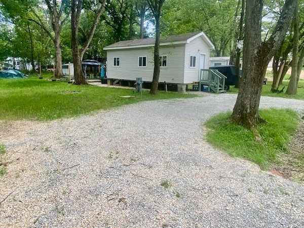 2/141&142 Woodhaven , Sublette, IL 61367