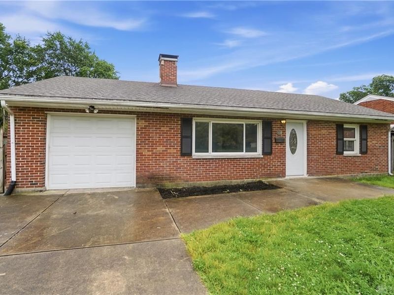 1228 Alta Vista Drive, Kettering, OH 45420 Photo 2
