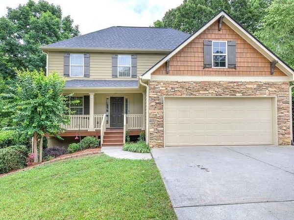 305 Birchwood Farms Lane , Dallas, GA 30132