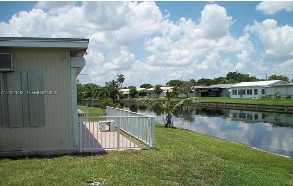 4709 NW 47th Ave, Unit 4709, Tamarac, FL 33319 Photo
