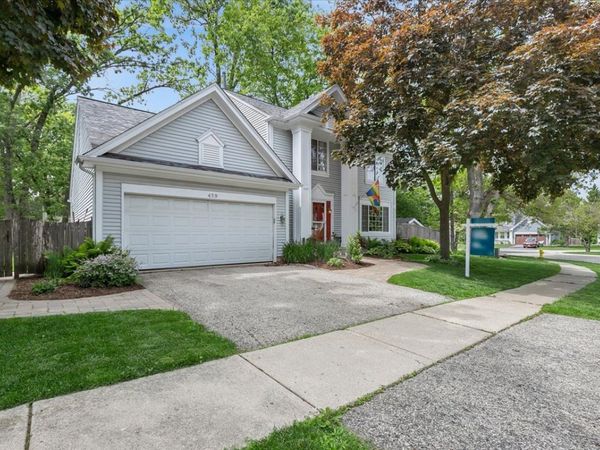 459 Rock Hall Circle , Grayslake, IL 60030