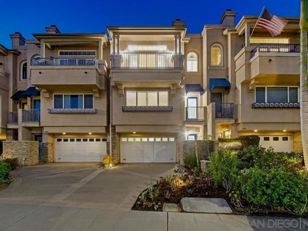 2078 San Diego , San Diego, CA 92110