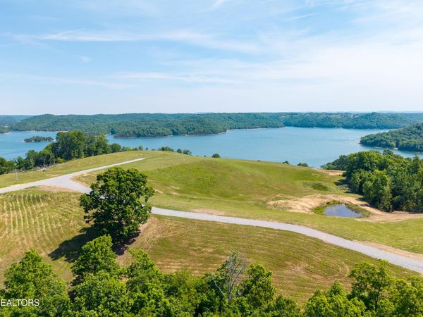 598 & 600 J T Foster Rd, Allons, TN 38541