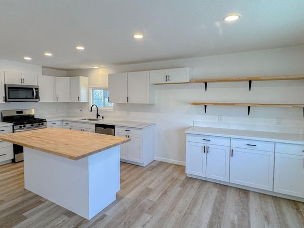 5840 Eureka Ln #83, Sacramento, CA 95842