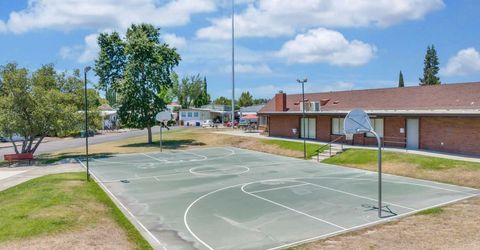 5840 Eureka Ln #83, Sacramento, CA 95842 Photo