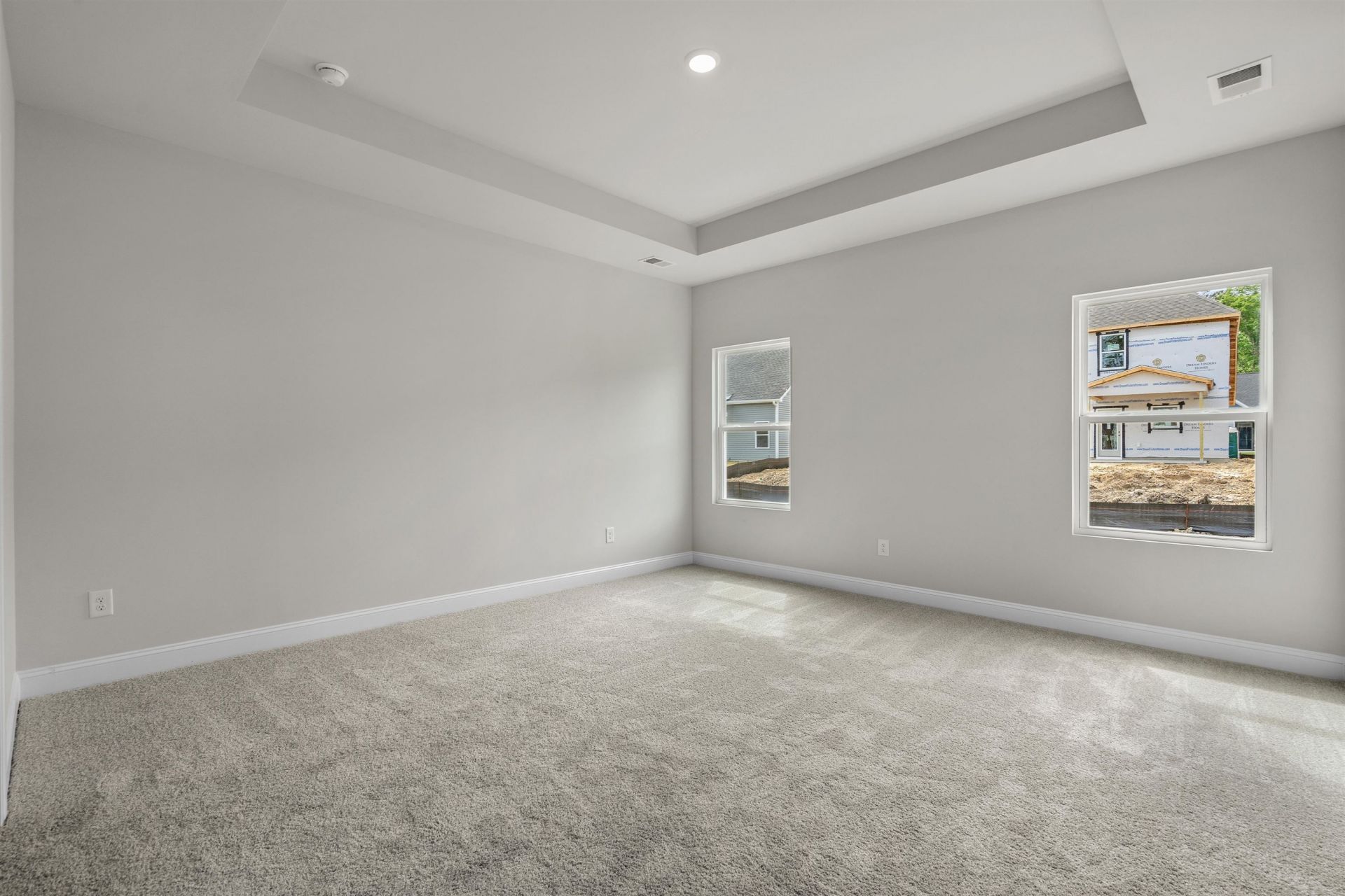 156 Furnies Place Photo 17