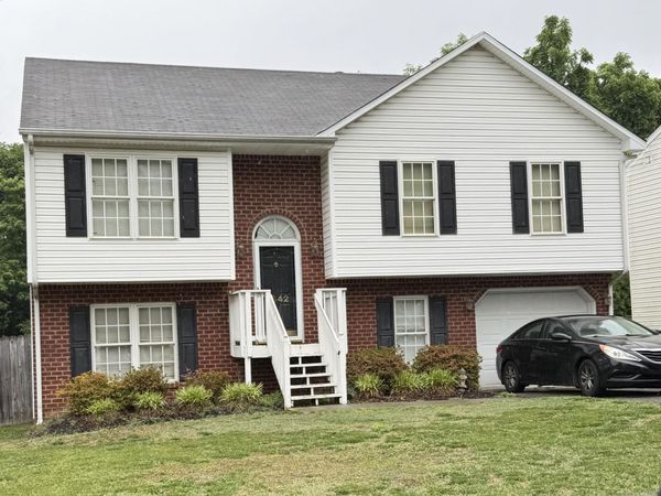 4842 Horseman DR NE, Roanoke, VA 24019