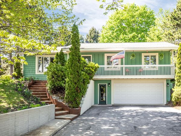 6066 West Bay Shore Drive S, Traverse City, MI 49684