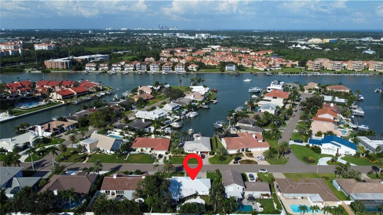 5853 Leeland Street S, Saint Petersburg, FL 33715 Photo