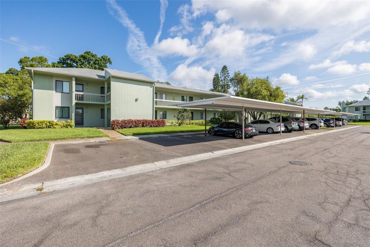 130 Nancy Drive, Unit 66, Oldsmar, FL 34677 Photo
