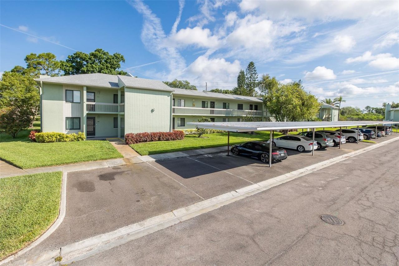 130 Nancy Drive, Unit 66, Oldsmar, FL 34677 Photo