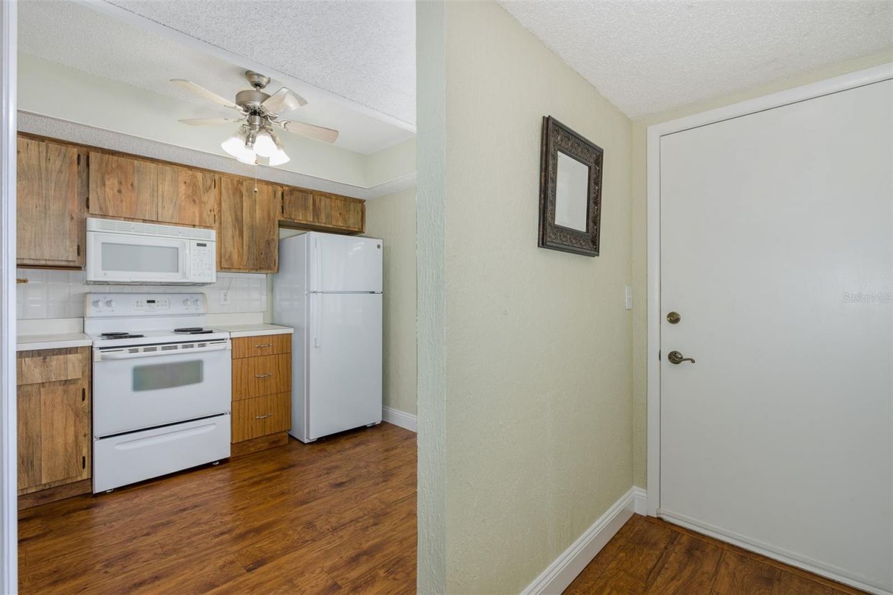 130 Nancy Drive, Unit 66, Oldsmar, FL 34677 Photo