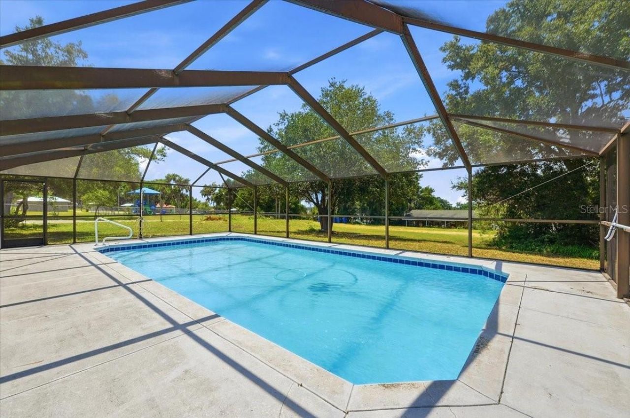 103 N 1st Street, Eagle Lake, FL 33839 Photo