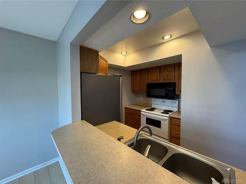 1139 Bay Harbour Circle, Washington Township, OH 45458 Photo 12