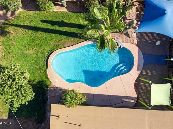 3217 W BANFF Lane, Phoenix, AZ 85053