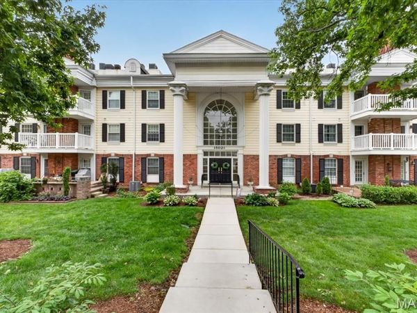 15021 Claymoor Court , Unit 9, Chesterfield, MO 63017