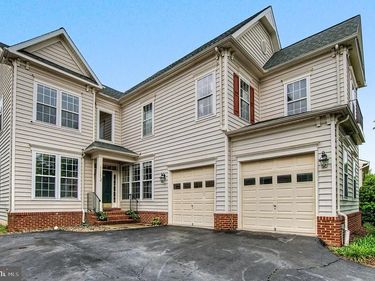 21885 LARCHMONT WAY, BROADLANDS, VA 20148
