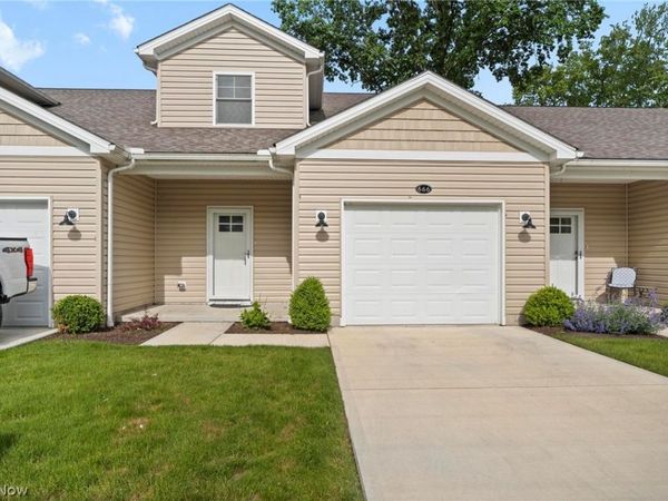 666 Treadway Boulevard, Sheffield Lake, OH 44054