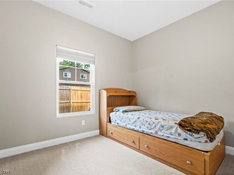 666 Treadway Boulevard, Sheffield Lake, OH 44054 Photo 17